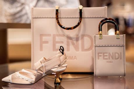 fendi dekentje|fendi online shopping.